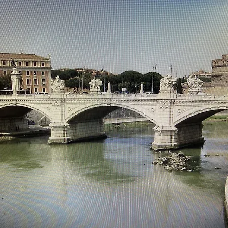 Alojamento de Acomodação e Pequeno-almoço Domus Giulia 4*