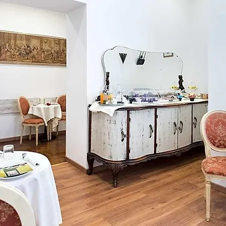 Domus Giulia 4*