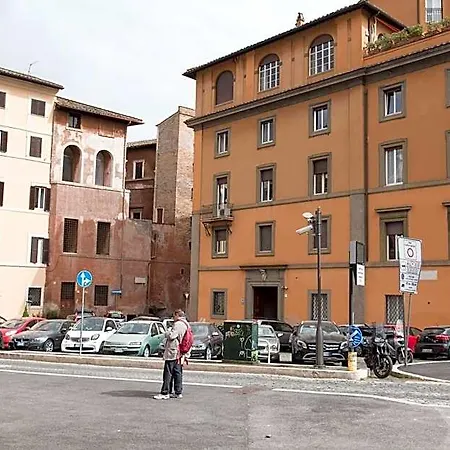 Domus Giulia Bed & Breakfast 4*