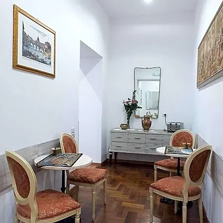 Domus Giulia 4*