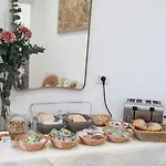 Domus Giulia Bed & Breakfast