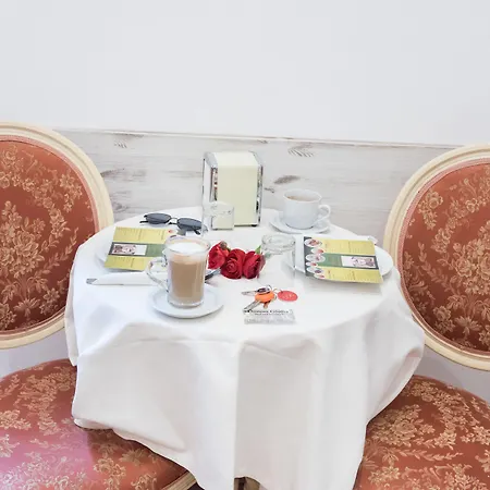 多莫斯朱利亚住宿加早餐旅馆 住宿加早餐酒店